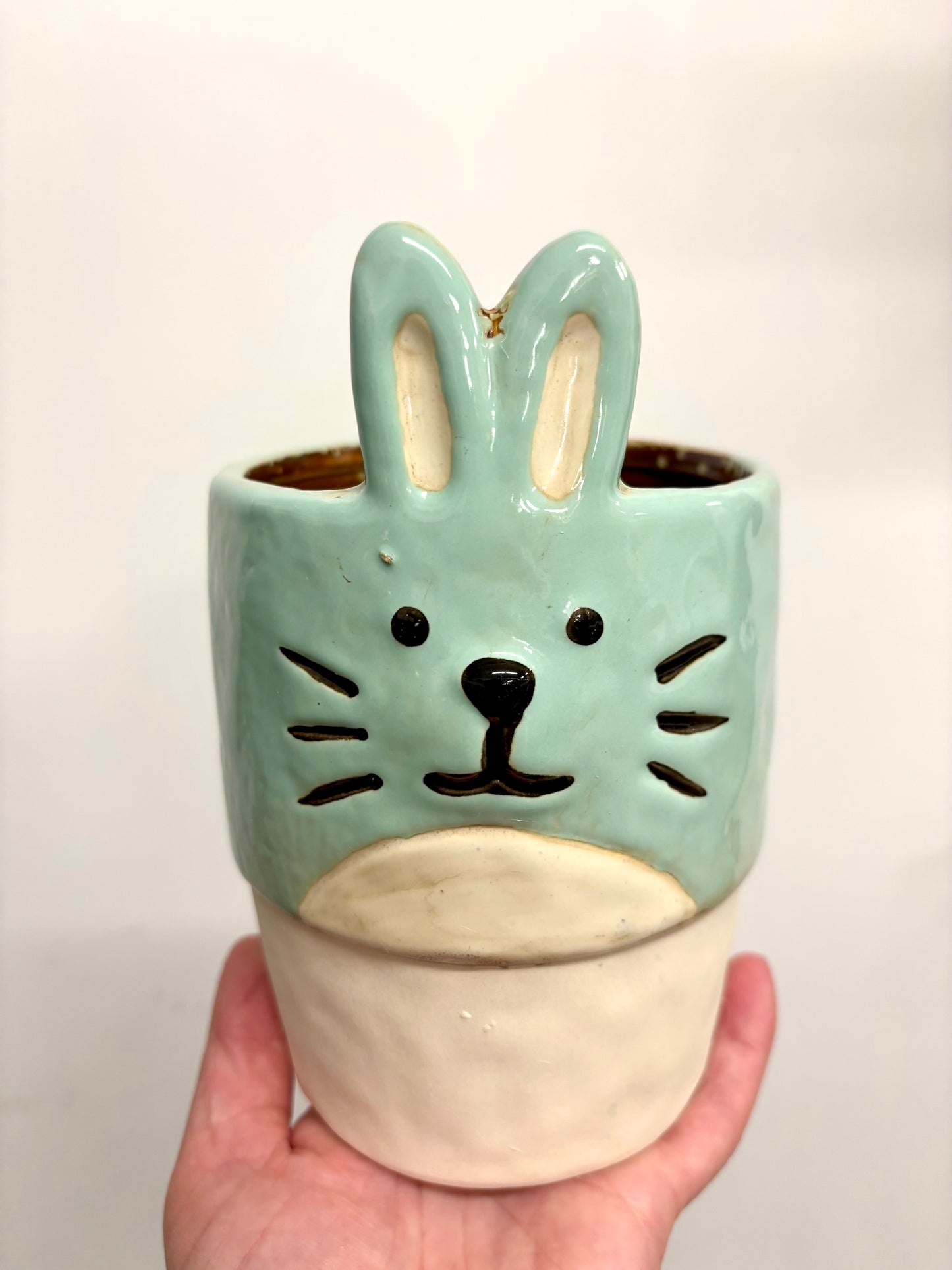 Rabbit pot