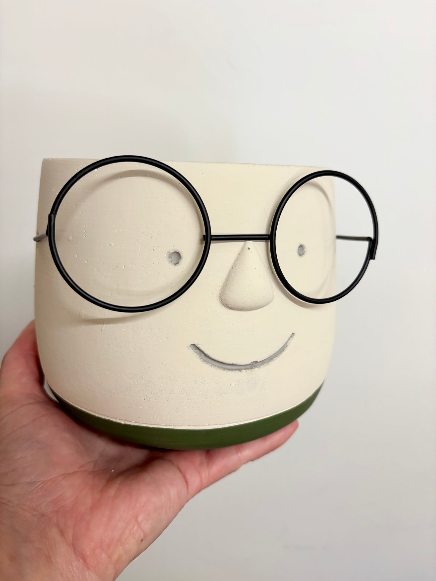 Face plant pot