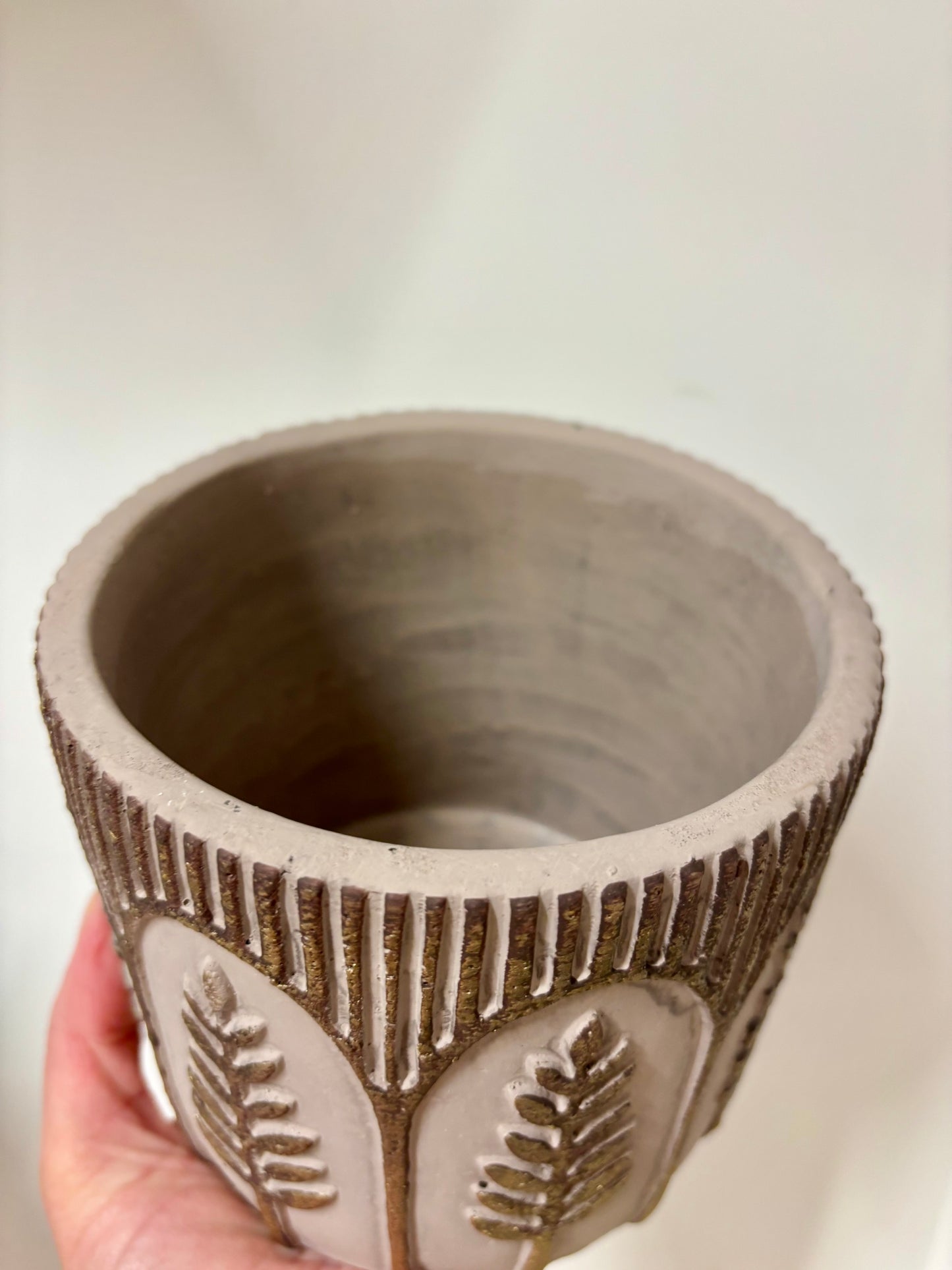 Leaf design pot small