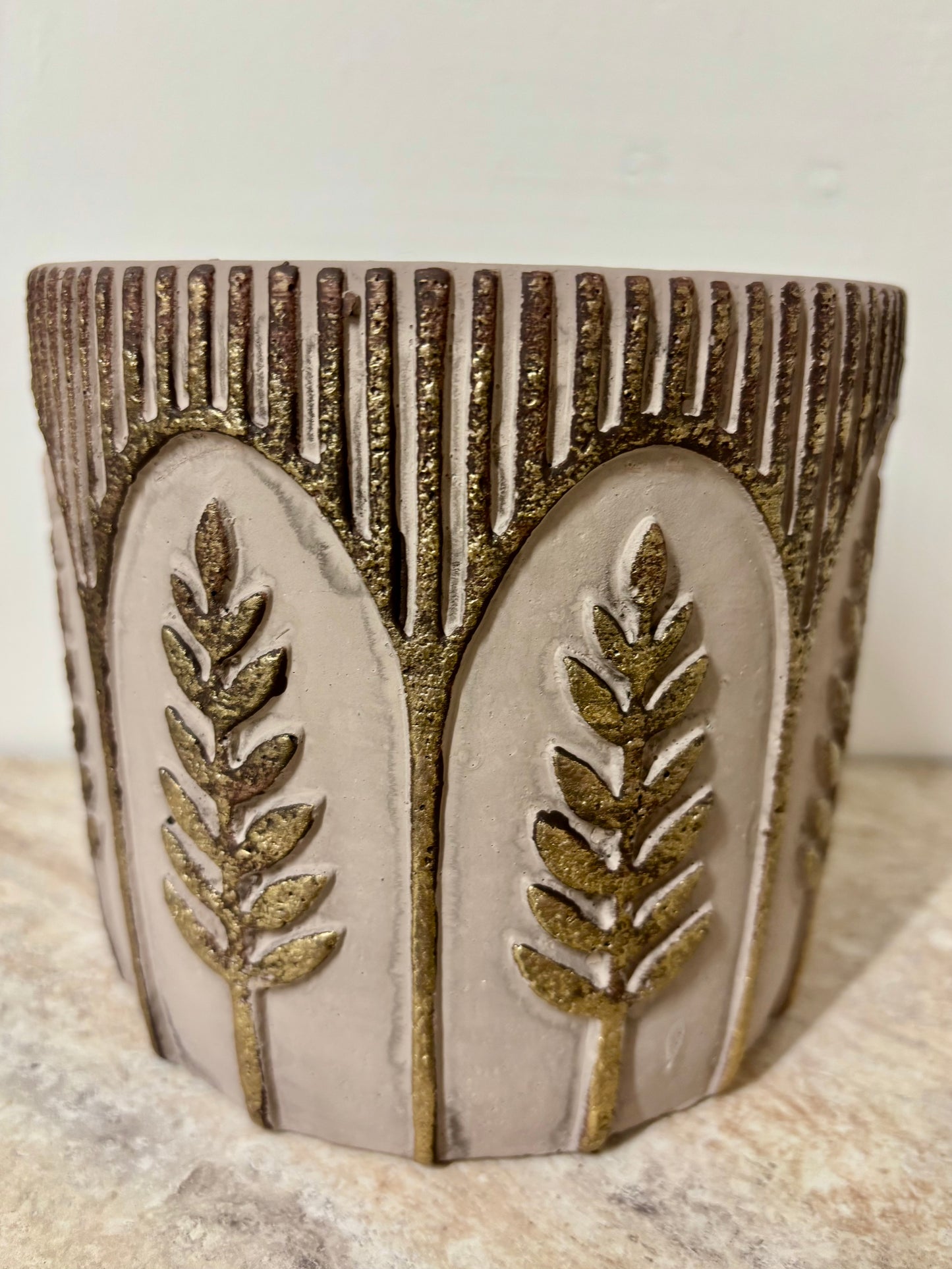 Leaf design pot small