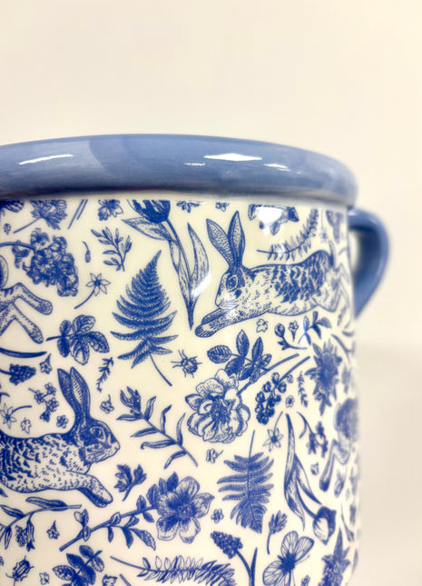 Blue hare pot