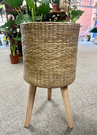 Rattan effect planter