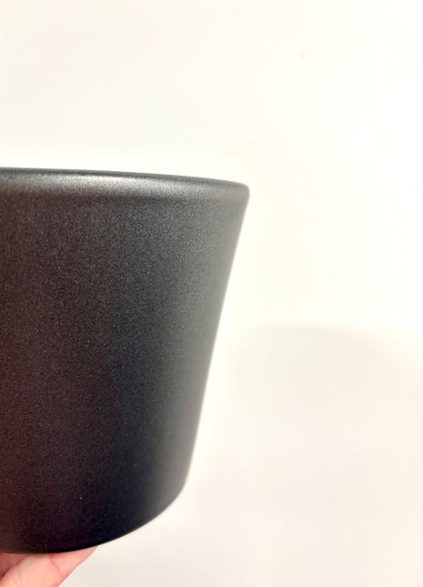 Anthracite plant pot