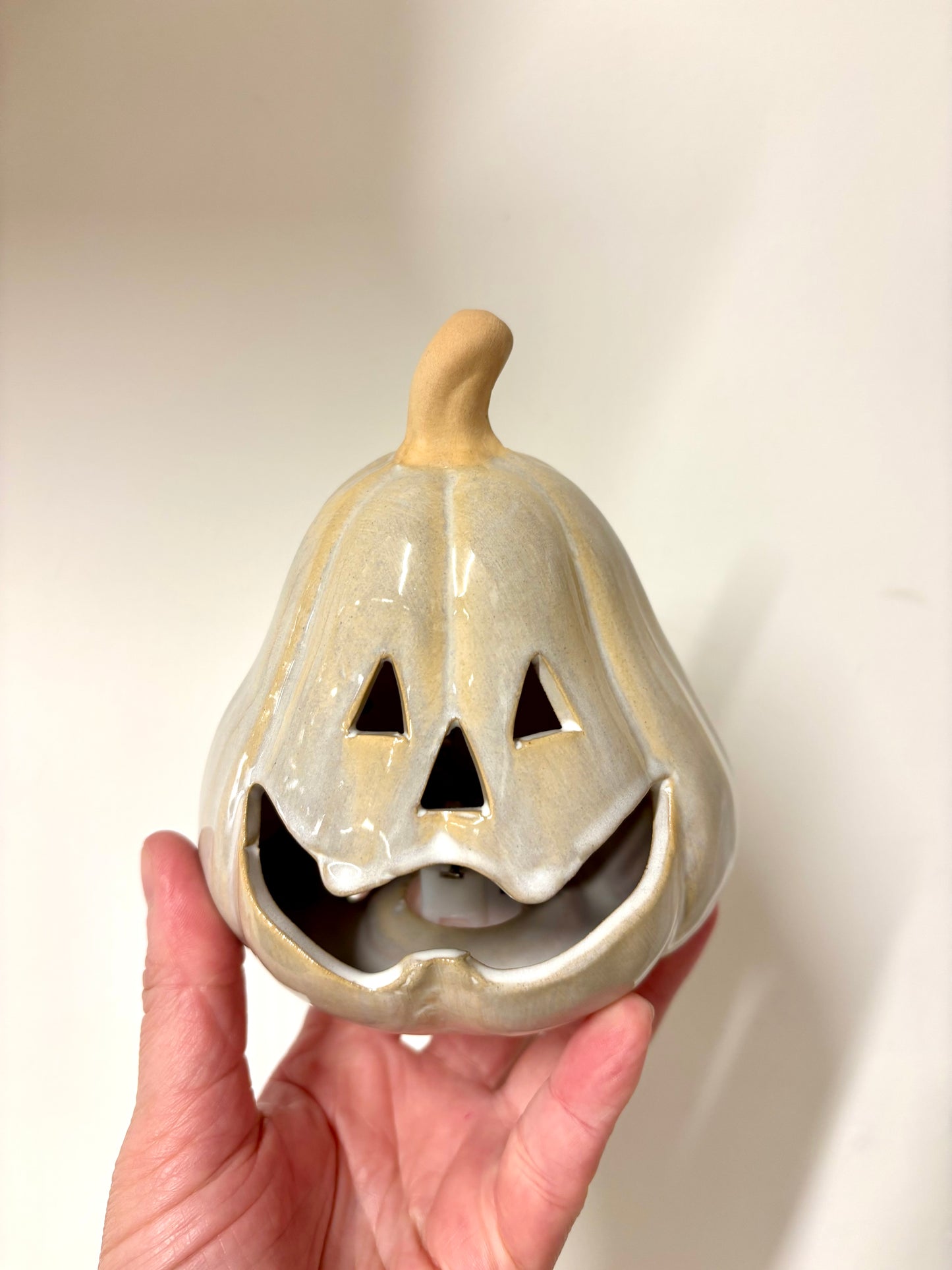 Cream Pumpkin LED