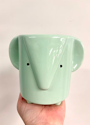 Elephant plant pot