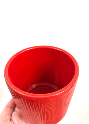 Red groove pot