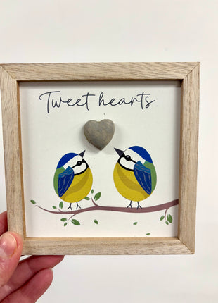 Tweet hearts box frame