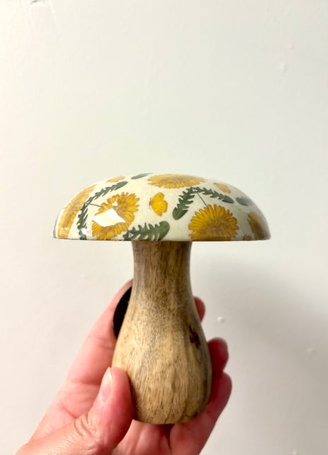 Sunflower wooden mushroom