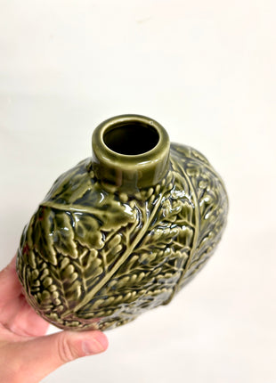 Leaf vase / Olive green