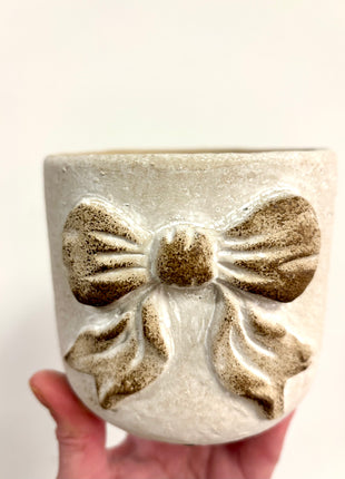 Bow plant pot