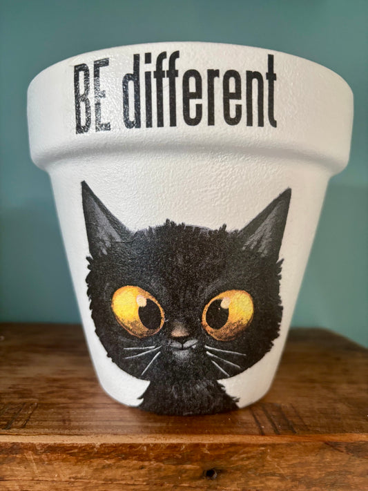 Be Different Pot