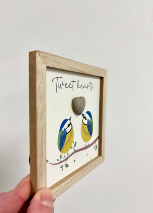 Tweet hearts box frame