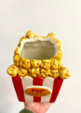 Popcorn vase/holder