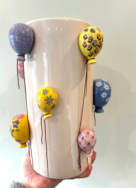 Balloon vase