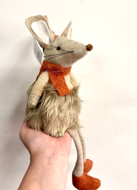 Mouse with faux fur skirt