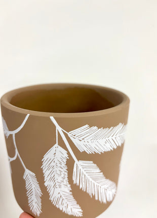 Leaf fawn pot