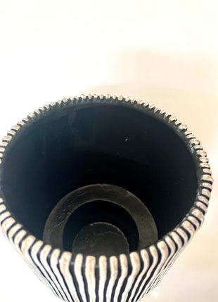 Stripe vase planter
