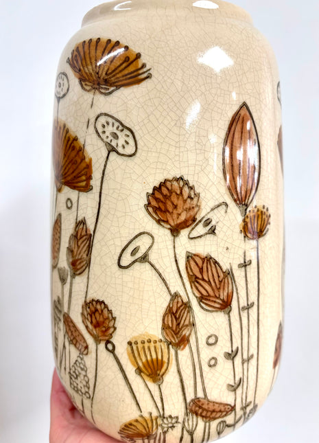 Floral design natural vase