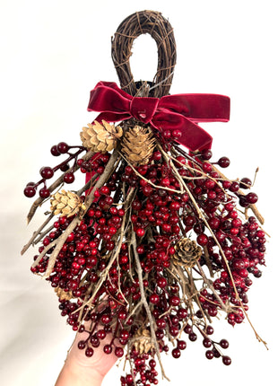 Red berry hanger