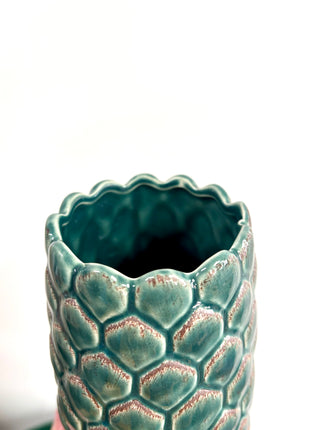 Artichoke vase