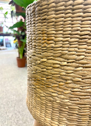 Rattan effect planter