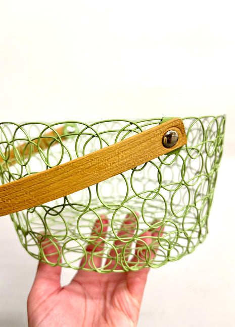 Pastel metal baskets