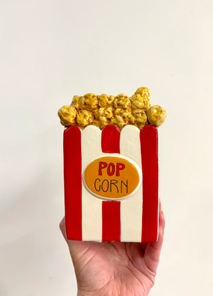 Popcorn vase/holder