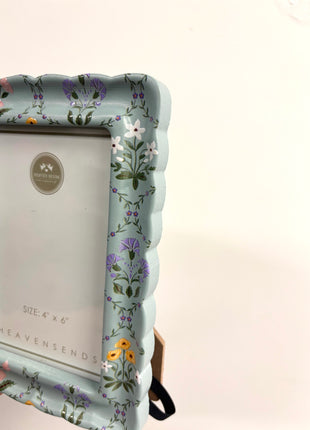 Floral print frame