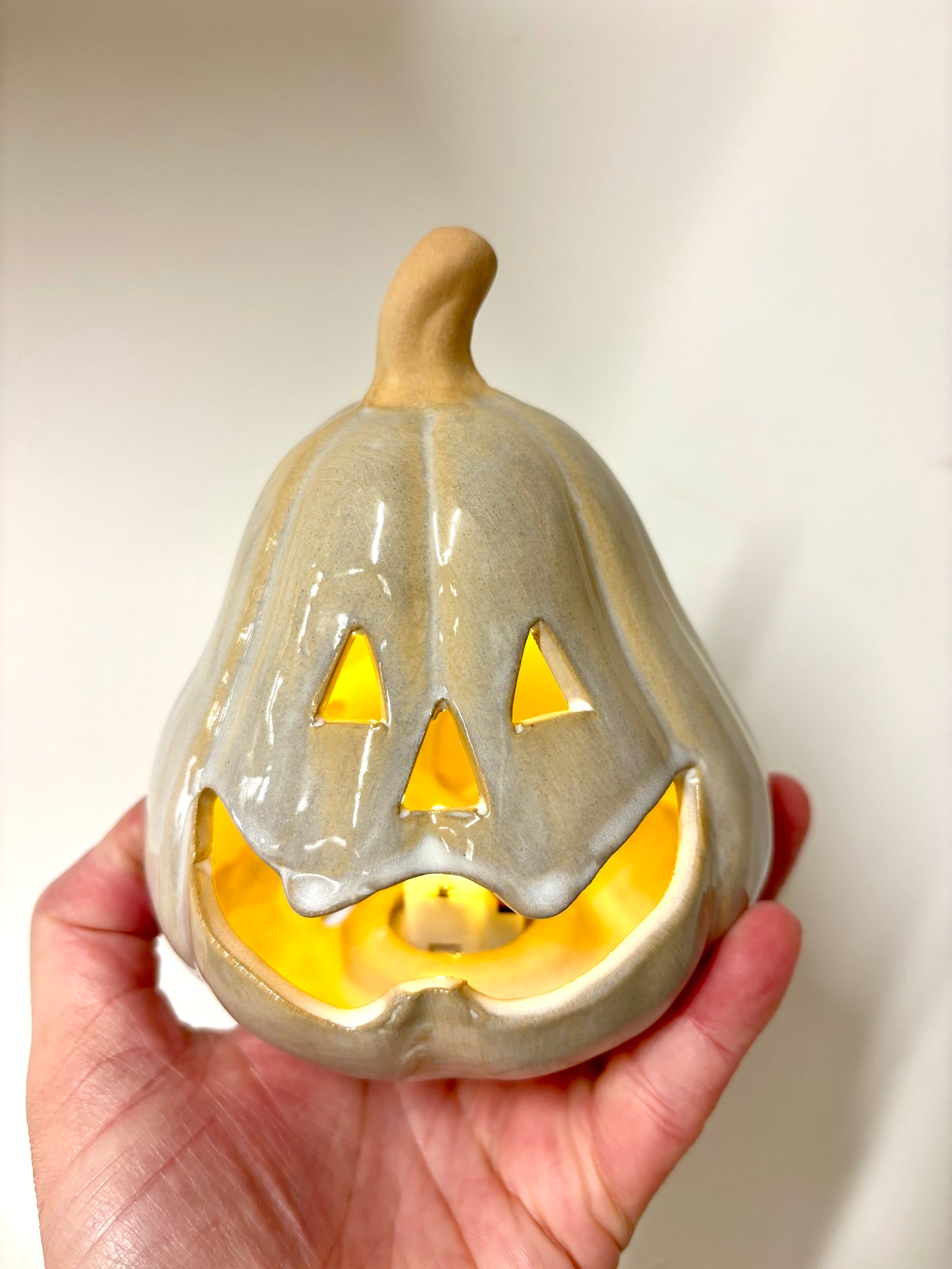 Cream Pumpkin LED
