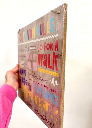 Caravan rules sign
