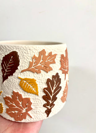 Autumn leaf pot