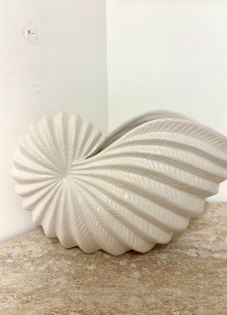 Shell planter