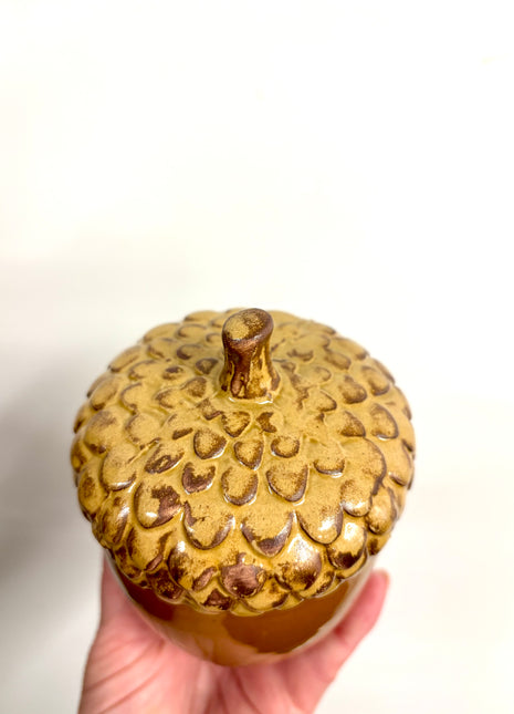 Acorn jar