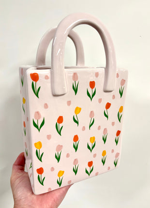 Tulip bag vase