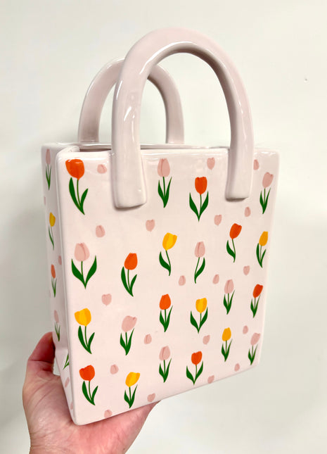 Tulip bag vase