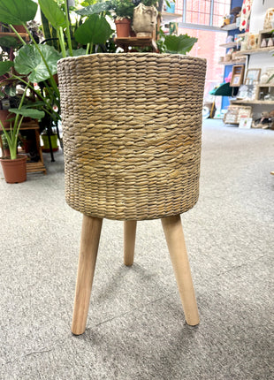 Rattan effect planter