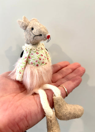 Mouse sitting pink tutu