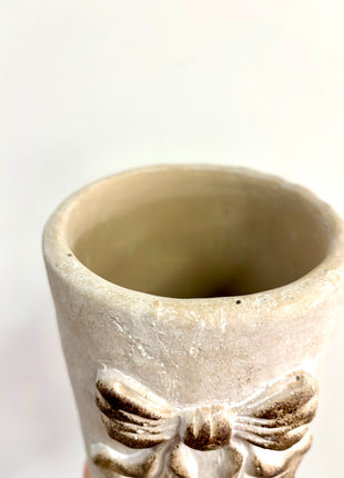 Bow design decorative vase