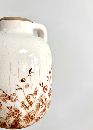 Floral case with handle