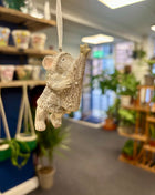 Mouse carrying tree hanger