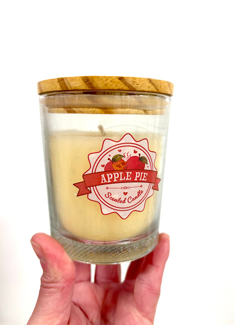 Apple pie candle