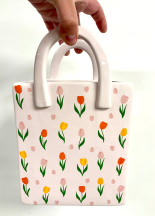 Tulip bag vase