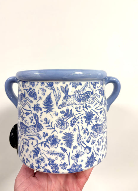 Blue hare pot
