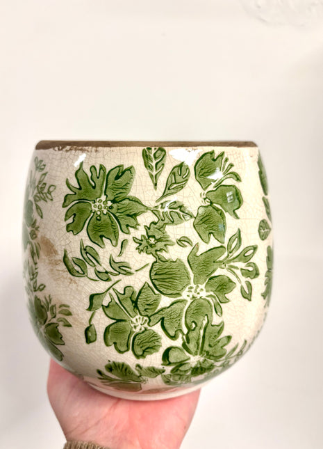 Green leaf pot