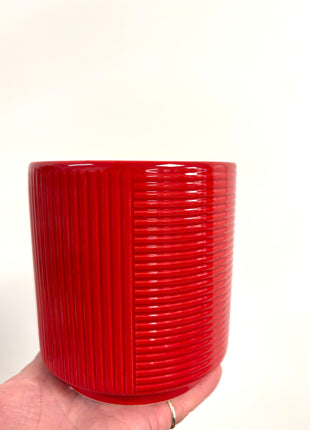 Red groove pot