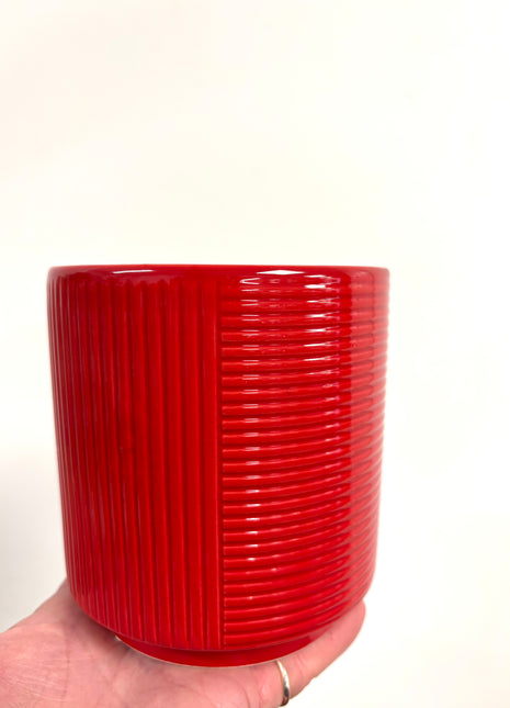 Red groove pot