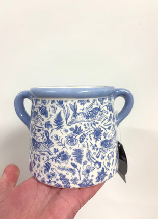 Blue hare pot