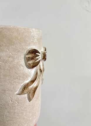 Bow design decorative vase