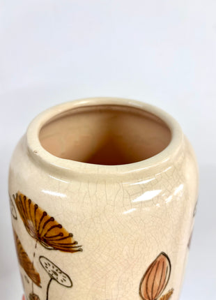 Floral design natural vase