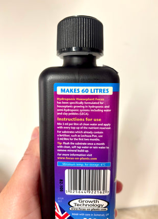 Houseplant Hydroponics focus